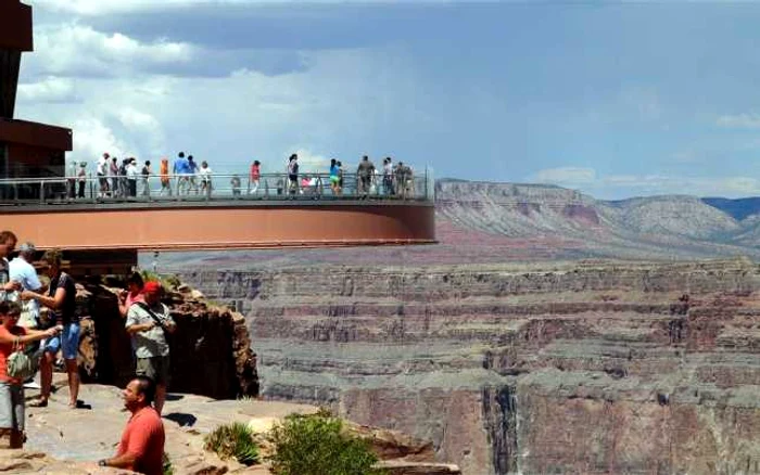 People on Grand Canyon Skywalk