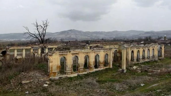 Palatul de la Cisteiu de Mureş –un monument aproape mort jpeg