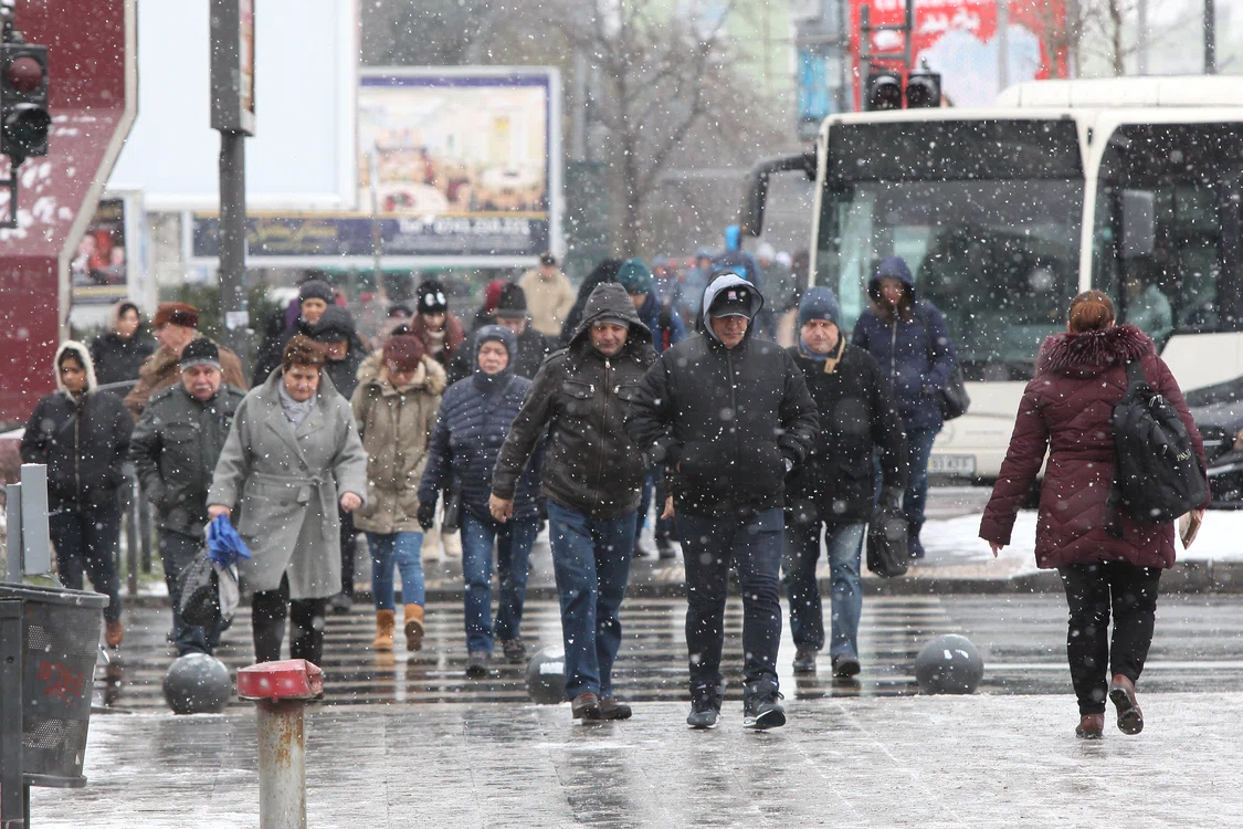 ANM anunţă precipitaţii misxre şi vreme închisă. FOTO: arhivă