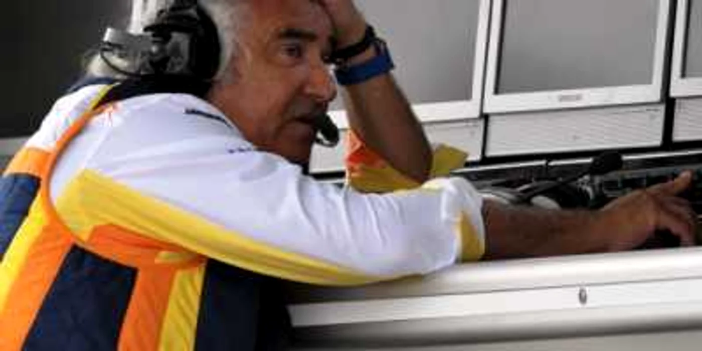 FORMULA 1: Briatore a intrat şi în colimatorul Ligii Engleze de Fotbal