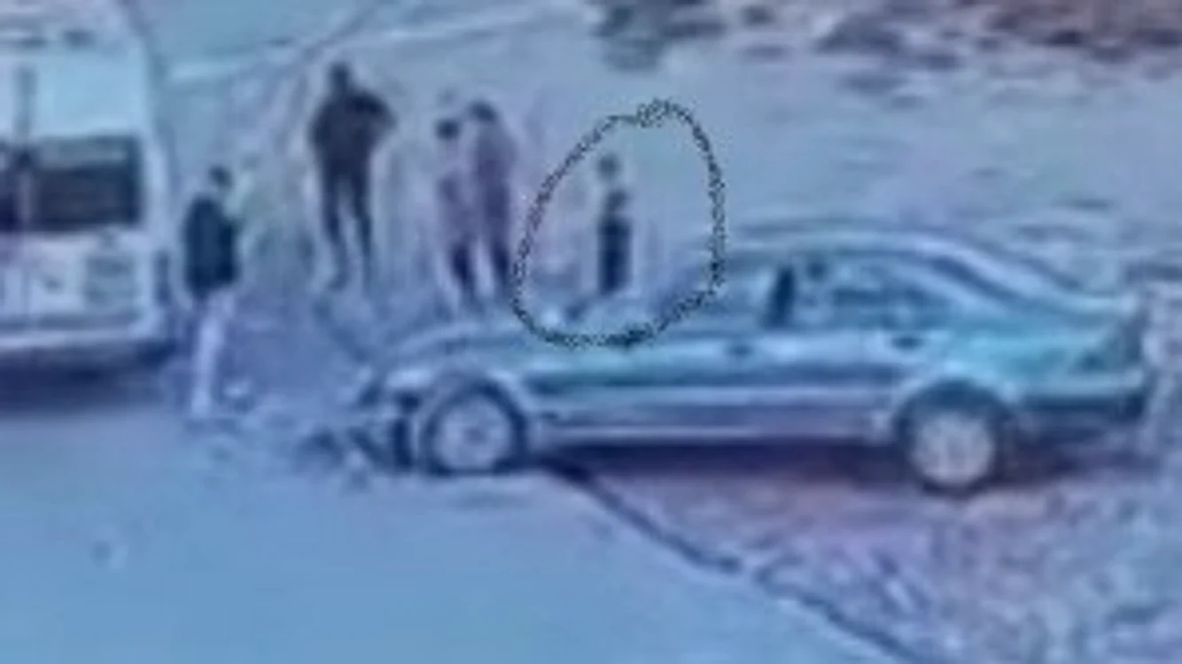 Autoturismul condus de minorul de 9 ani a fost lovit de un microbuz CAPTURĂ VIDEO