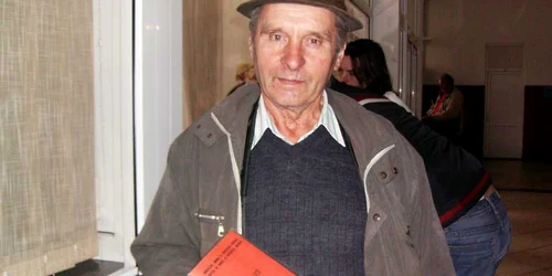 Florea Monda spune că va plăti cotuzaţia şi va mai aştepta un an până la pensionarea soţiei