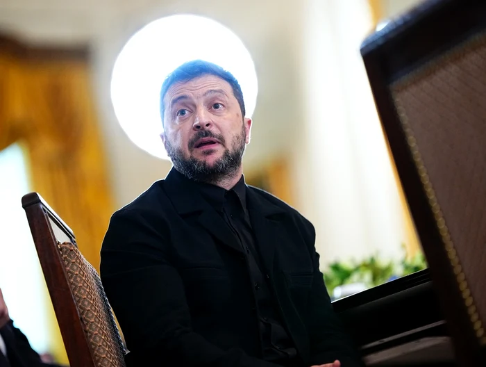 Zelenski a anunțat că luni va ajunge în Franța. FOTO: Profimedia