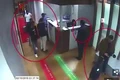 Presupușii atacatori, identificați pe camerele de supraveghere ale aeroportului  jpeg