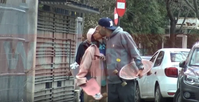 Dana Războiu stă zilnic alături de copii și îi încurajează