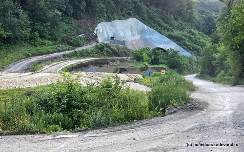 Tuneluri feroviare Tisa , valea mureșului, Foto Daniel Guță, ADEVĂRUL (9) jpg