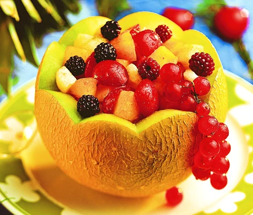 pepene galben umplut cu fructe jpeg