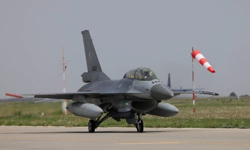 Exercițiu demonstrativ de executare a unei misiuni de Poliție Aeriană cu aeronave F-16 Fighting Falcon ale Forțelor Aeriene Române, la baza Aeriană 86 Borcea, județul Ialomița. FOTO Inquam Photos / Octav Ganea