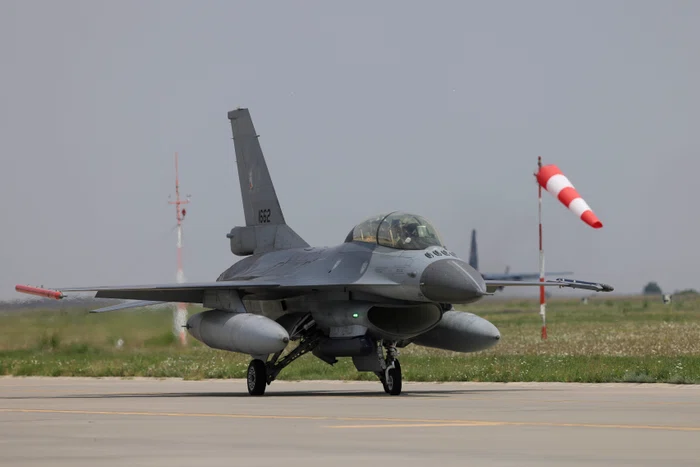 Exercițiu cu avioane F-16 în România Foto: Inquam Photos/Octav Ganea