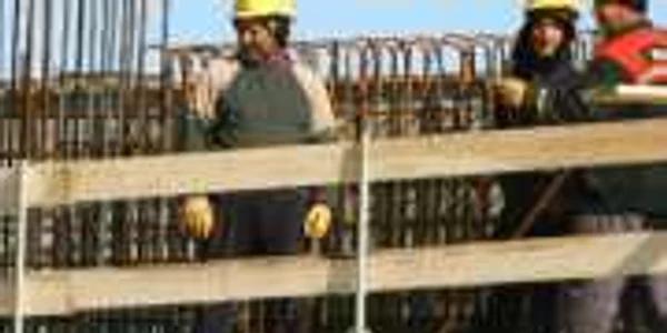 Numărul autorizaţiilor de construcţie a scăzut în septembrie cu 23%