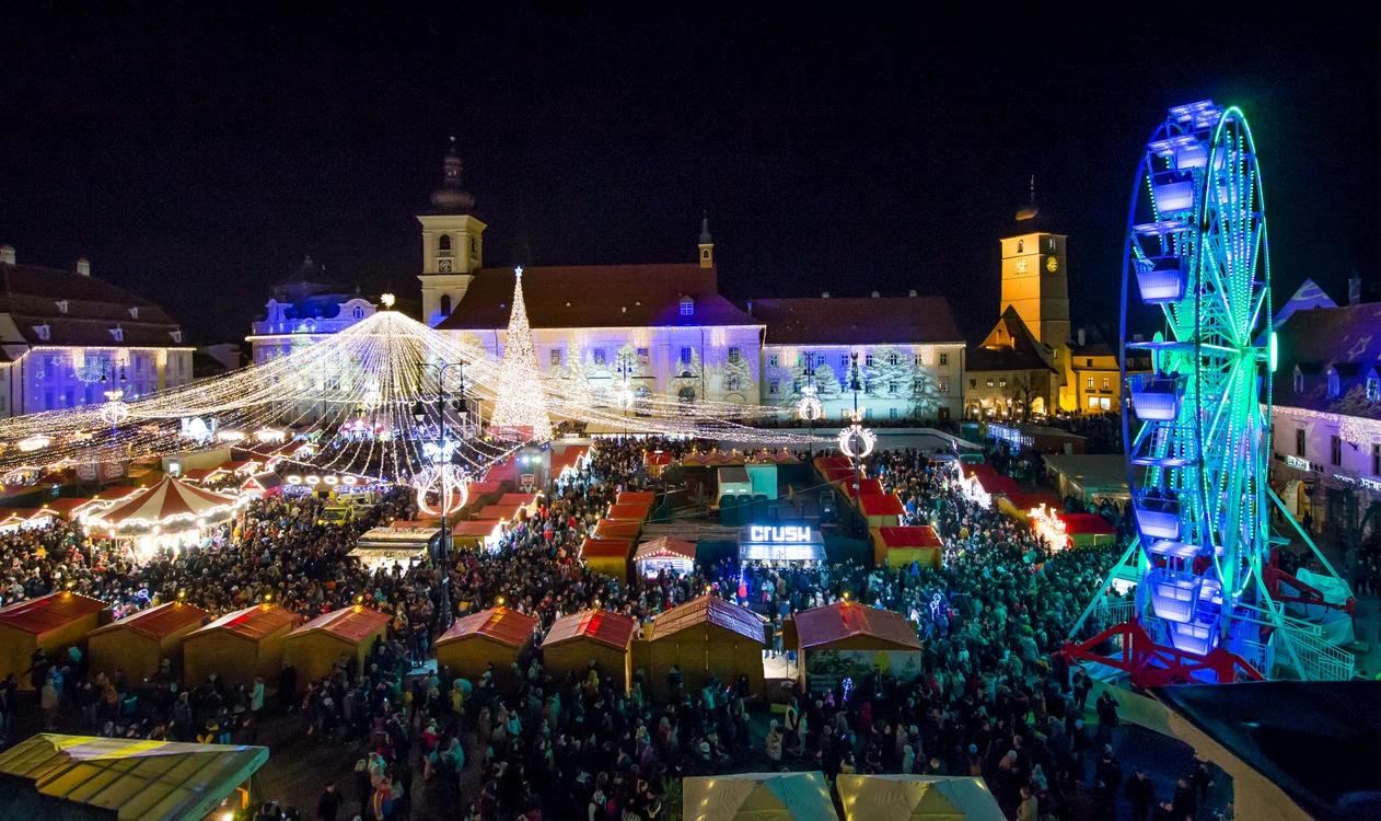 
    Târgul de Crăciun din Sibiu este cel mai frumos din Româniafoto: Inquam Photos  