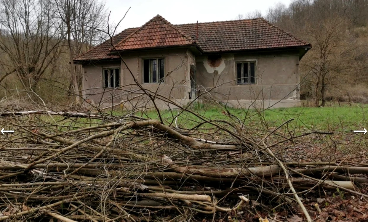 Casele încep  să se degradeze