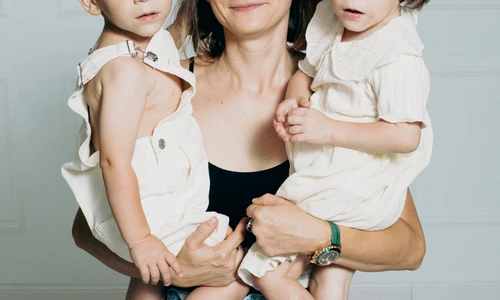 O terapie inovatoare, miracolul la care o mama de gemeni nu mai spera  Sursa imagine Oltin Dogaru jpg