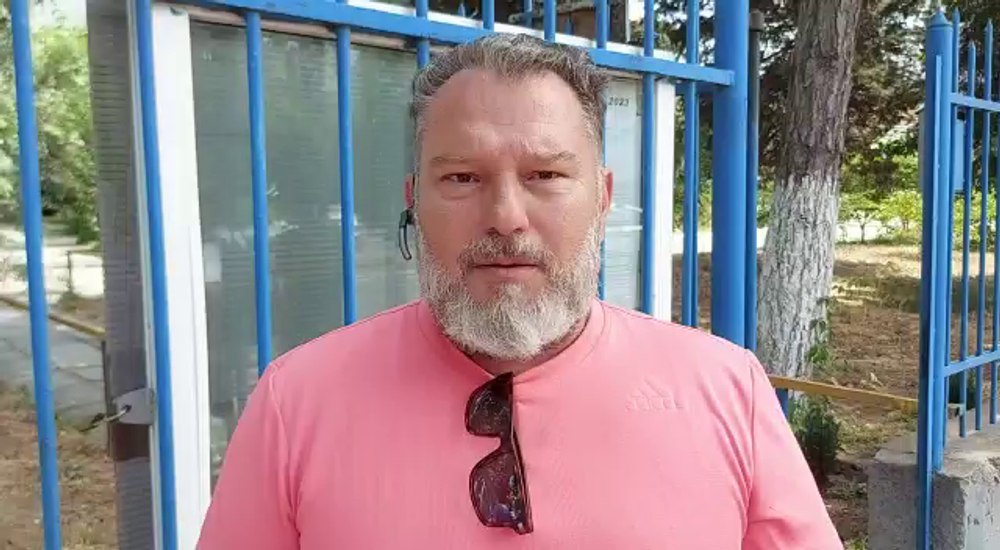 O profesoară din Constanța a lăsat elevii fără mediile încheiate. Ea refuză catalogul electronic pentru că „ia viruși“ VIDEO