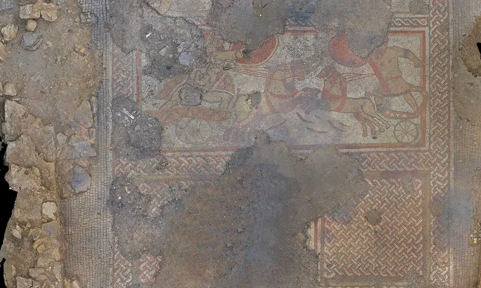 Prima scenă a Mozaicului de la Ketton: Ahile se duelează cu Hector (© University of Leicester Archaeological Services) 