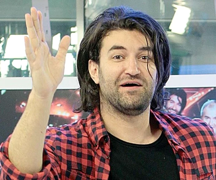 Smiley și noul lui look rebel