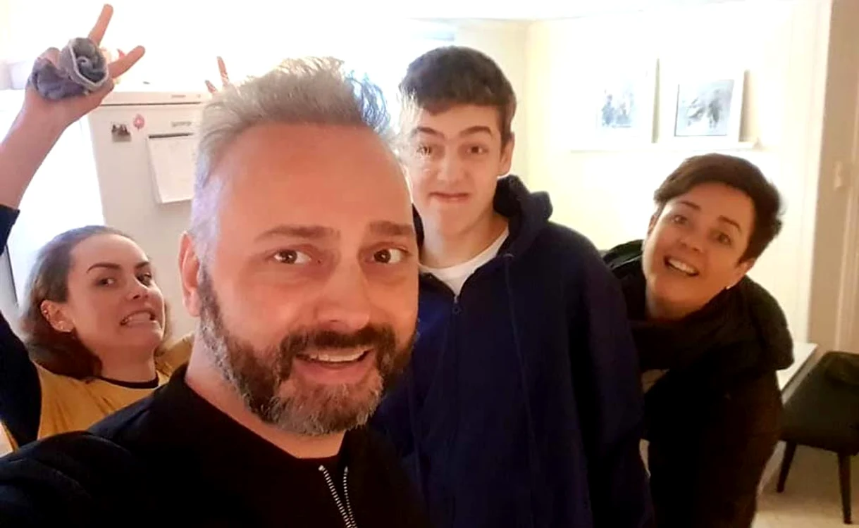 
    Sofie, Ovi, Kitty și Martin  