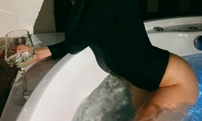 1 lidia buble jacuzzy jpg jpeg