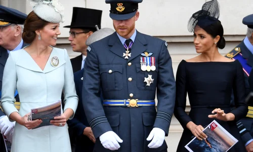 Kate Middleton cu Prințul Harry și Meghan Markle  foto   profimedia 0377429974 jpg