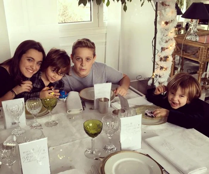 Cei doi copii ai Andreei Esca s-au întâlnit cu verișorii lor