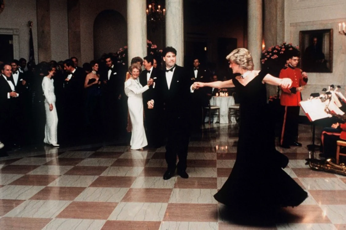 Prinţesa Diana şi John Travolta dansează la Casa Albă, 1985