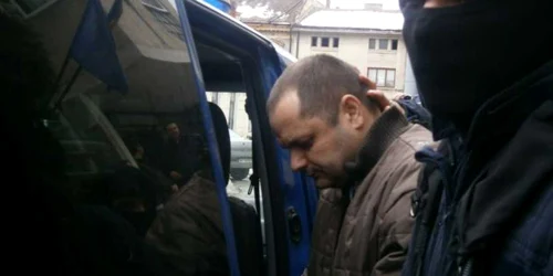 Fănel Jianu, unul dintre cei patru învinuiţi care au fugit, s-a predat 