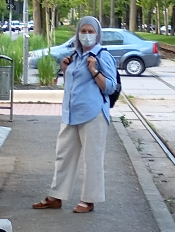 Femeia despre care se afirmă că se comportă ciudat. Foto Facebook