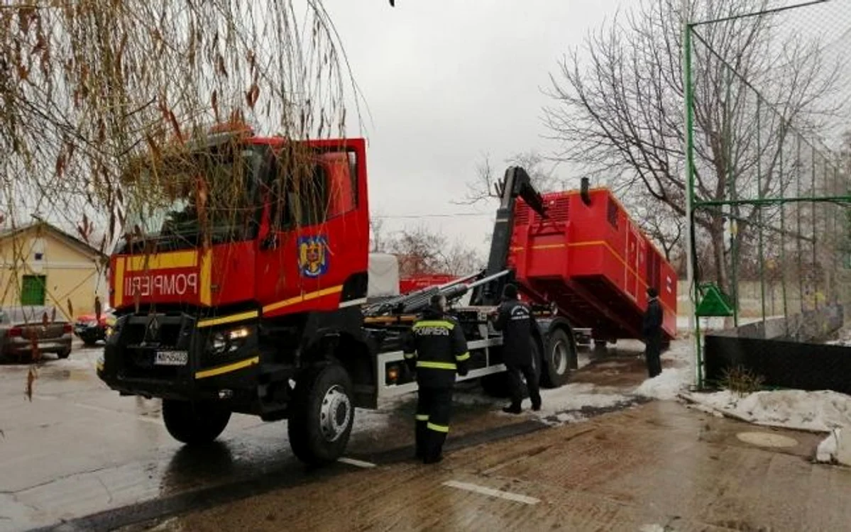 Utilajul trimis de la Galaţi spre Urziceni FOTO ISU Galaţi