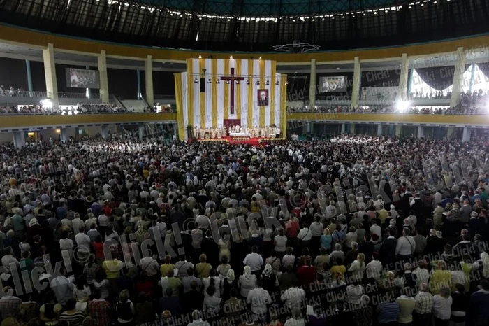 Sute de oameni au participat la ceremonia religioasă de beatificare
