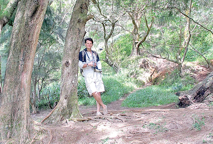 La o plimbare  prin munţii  de lângă Honolulu