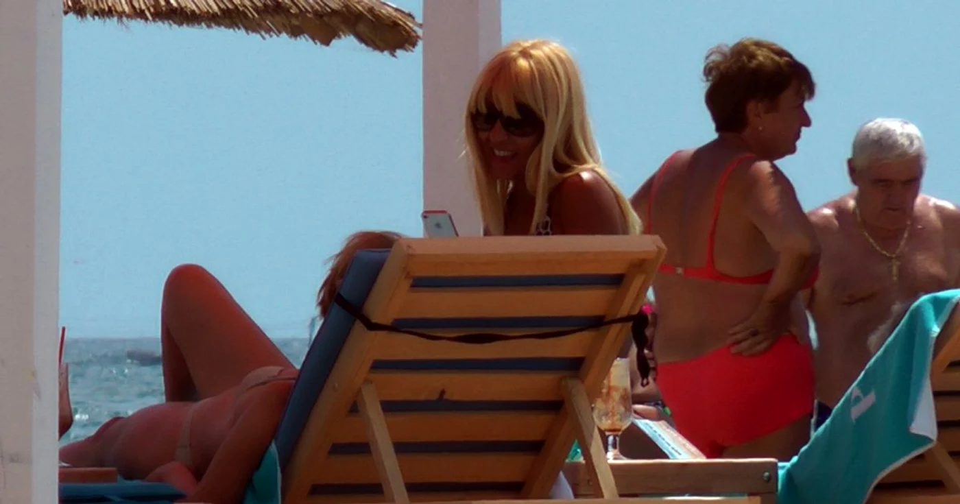 Elena Udrea la mare Foto Arhivă Pappics