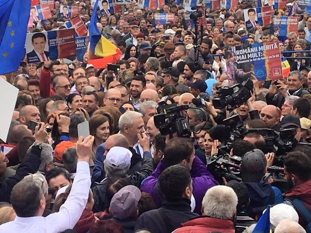 PSD organizează astăzi, 9 mai, de Ziua Europei, un miting electoral la Iaşi, la care sunt aşteptaţi peste 40.000 de membri şi simpatizanţiFOTO: adevarul.ro