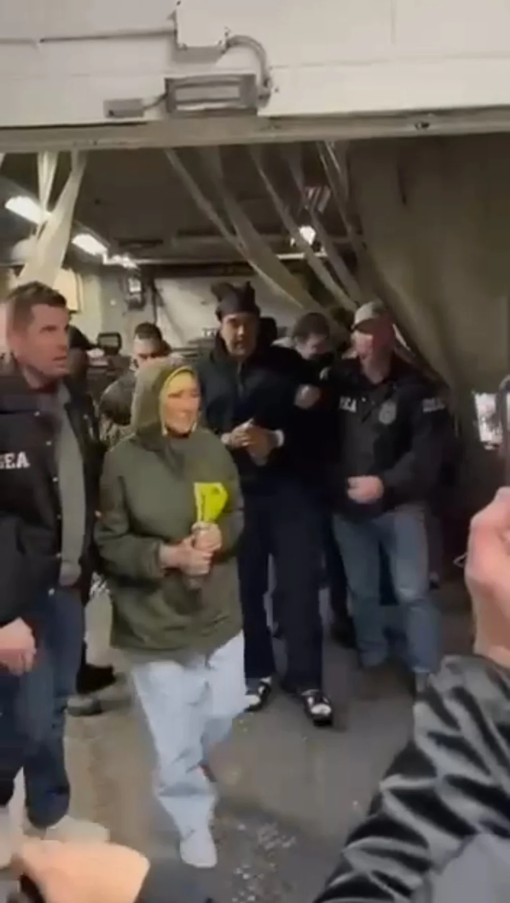 Fostul lider venezuelean Nicolas Maduro și soția sa au fost răniți în timp ce încercau să fugă de forțele americane