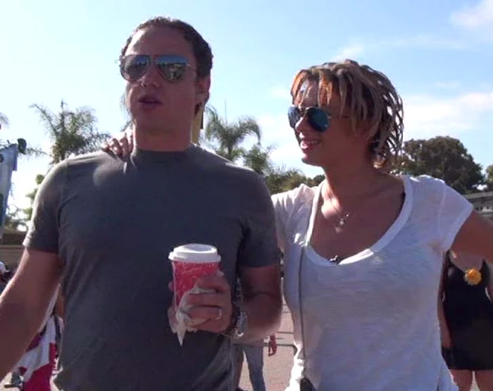 
    Anamaria Prodan şi Laurenţiu Reghecampf  