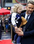 1 ryan reynolds si familia jpg jpeg