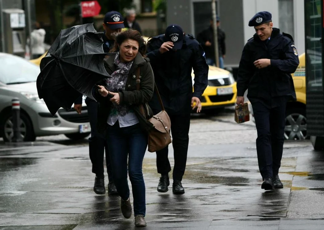 Vremea va fi capricioasă sâmbătă și duminică, în toată țara