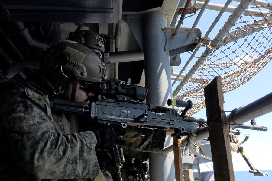 Mii de soldați americani au ajuns în Orientul Mijlociu: USS Tripoli și trupele amfibii pregătindu-se pentru operațiuni în zona Insulei Kharg