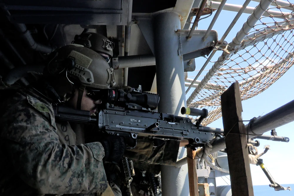 Mii de soldați americani au ajuns în Orientul Mijlociu: USS Tripoli și trupele amfibii pregătindu-se pentru operațiuni în zona Insulei Kharg