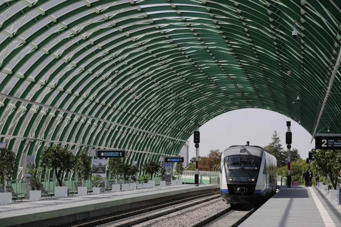 Test tren  Gara de Nord  Aeroport Otopeni FOTO Inquam Photos / Octav Ganea