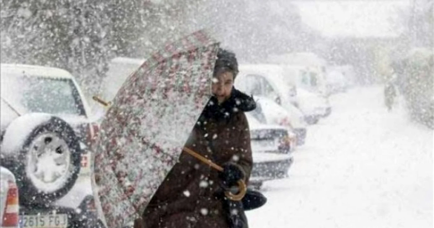 Prognoza meteo pentru următoarele două săptămâni. Când vor creşte temperaturile. FOTO: Adevărul