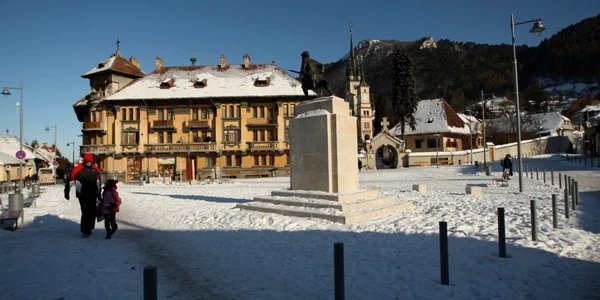 Piaţa Unirii a fost renovată pentru a avea aspectul unei zone medievale. Foto: Stelian Grăjdan