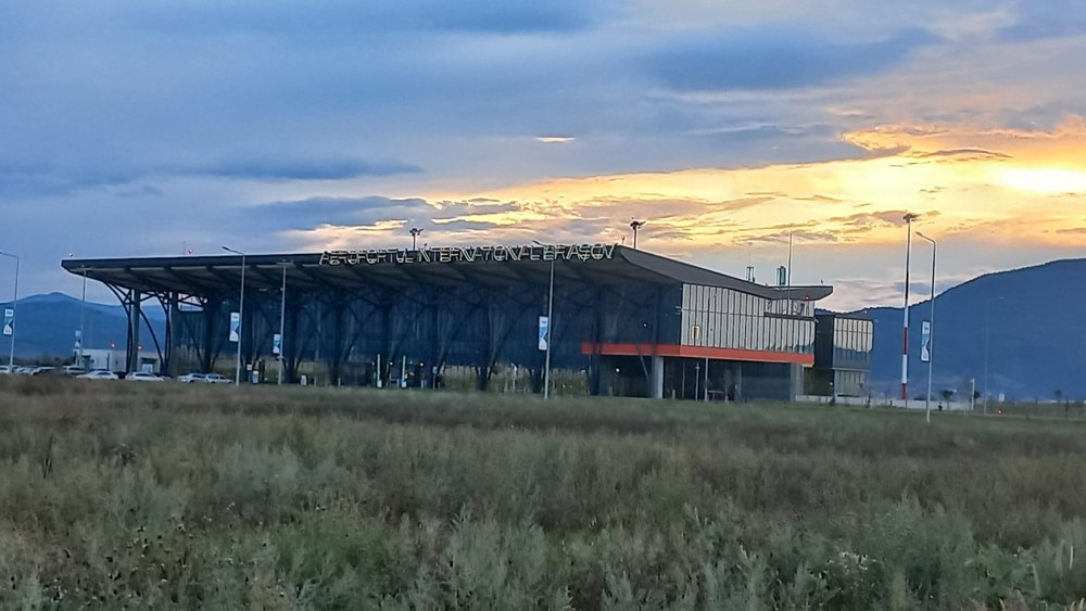 Programul dorit de Aeroportul Brașov. Controlul virtual din Germania, la fel ca de la Arad