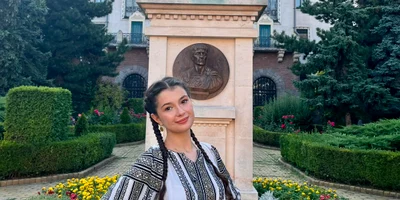 daria moanta, interpreta de muzica populara admisa la medicina   foto arhiva personala (1) jpeg