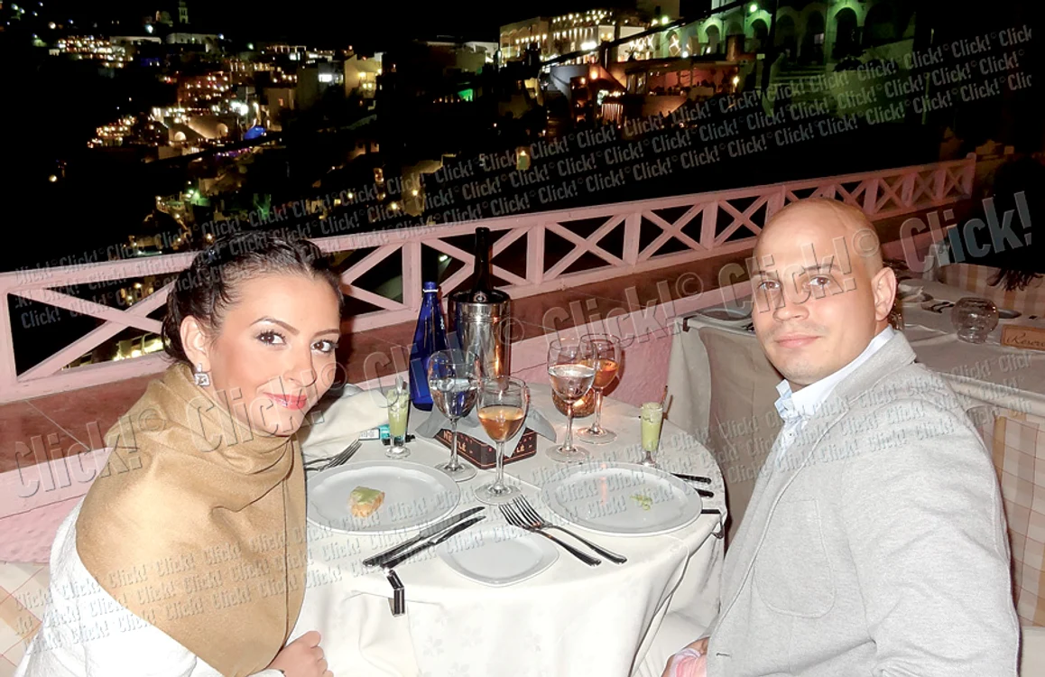 
    Vlad a răsfăţat-o pe  Giulia cu o cină  romantică  