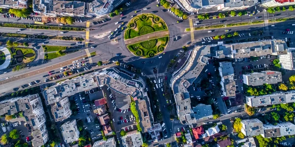 ploiesti panorama centru intersectie sens giratoriu foto shutterstock