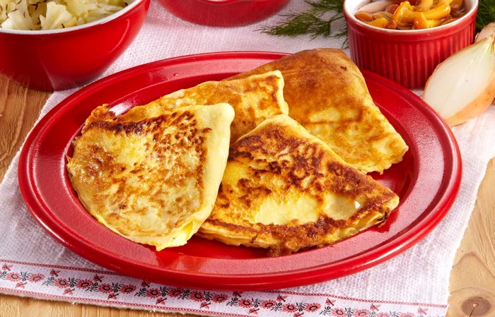 clatite cu carne tocata jpeg