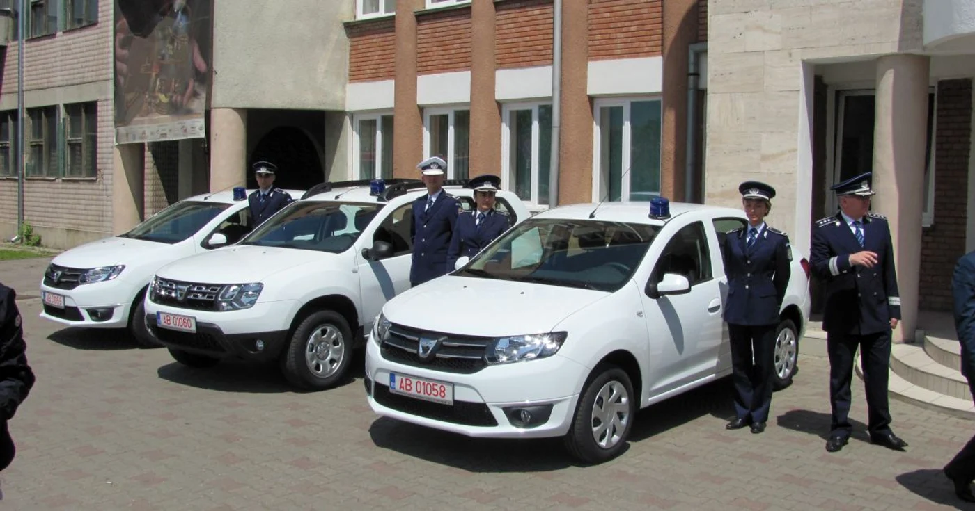 Maşini cumpărate de Consiliul Judeţean Alba pentru poliţişti în 2014