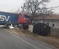 TIR răsturnat pe şoseaua de centură a municipiului Râmnicu Vâlcea pe DN 7 - E 81 Foto Adevărul