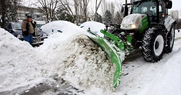 Primăriile de sector au pregătit utilajele pentru intervenţii. FOTO Adevărul