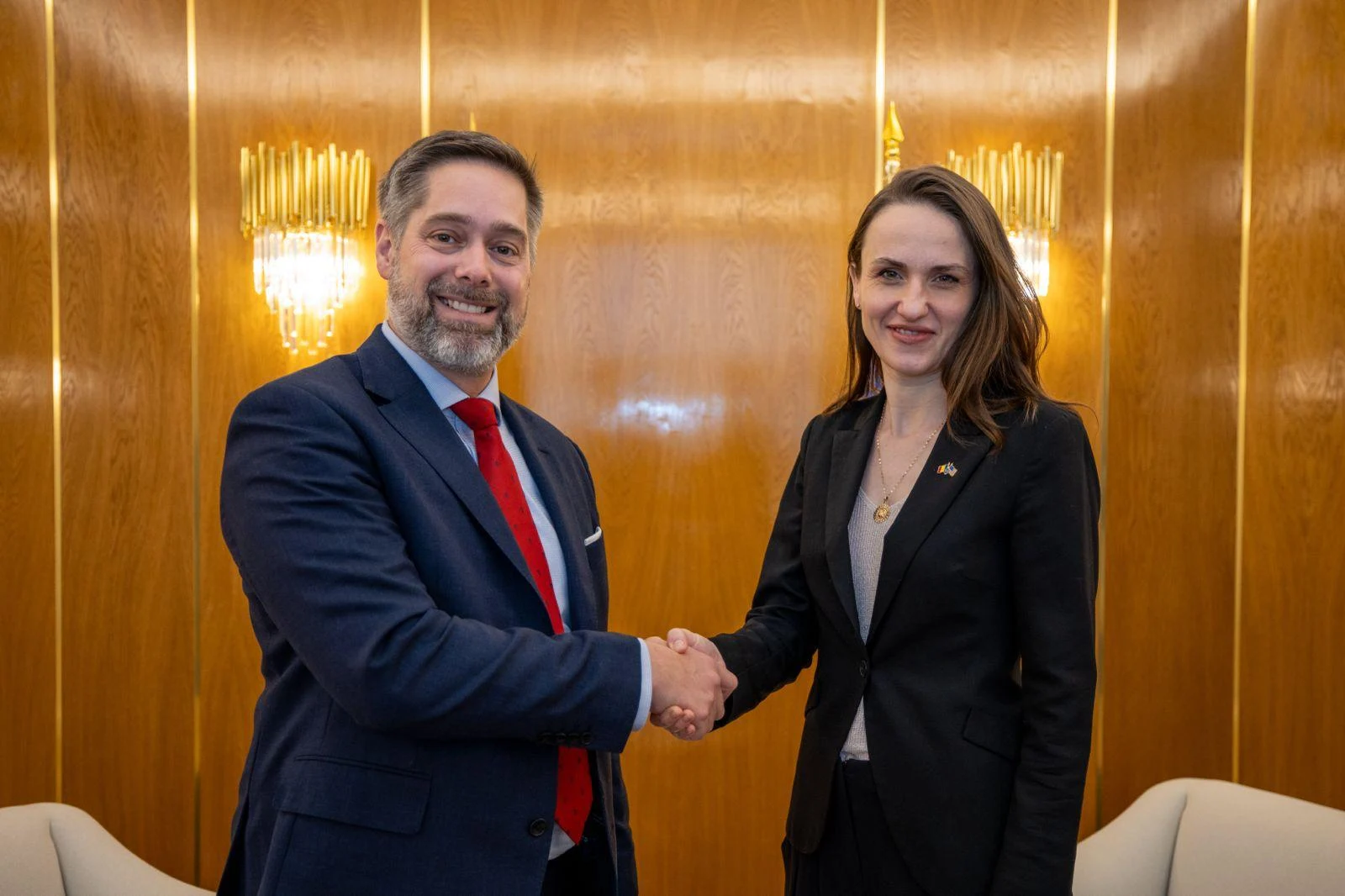 MAE: Statele Unite ale Americii au recunoscut rolul României ca partener-cheie pentru asigurarea securităţii energetice